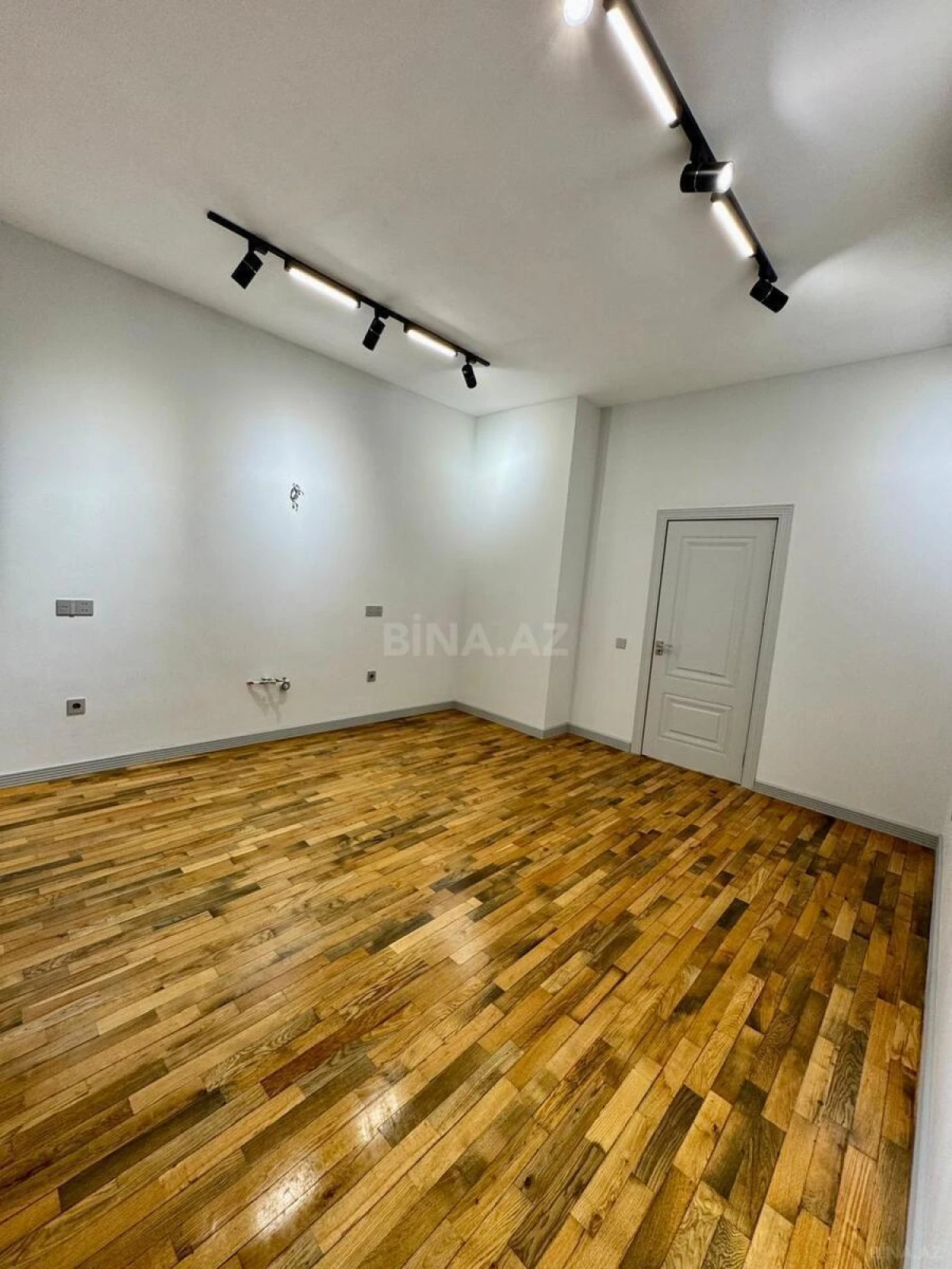 Kirayə verilir 4 otaqlı ofis 120 m²