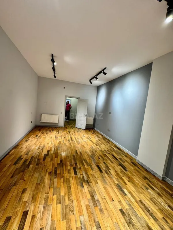 Kirayə verilir 4 otaqlı ofis 120 m²