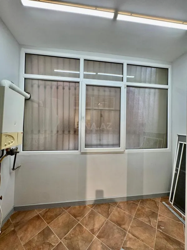 Kirayə verilir 4 otaqlı ofis 120 m²