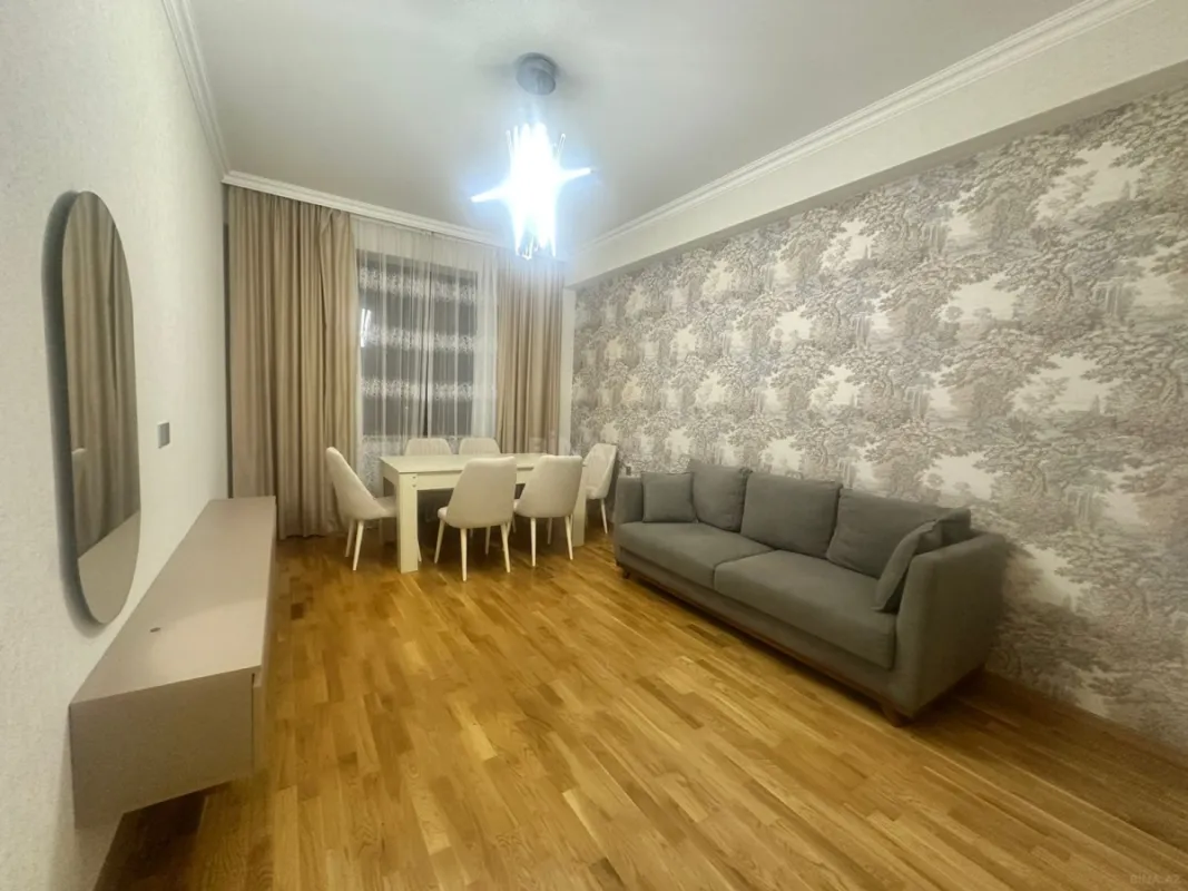 Kirayə verilir 3 otaqlı mənzil 118 m²