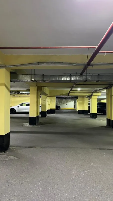 Satılır 5 otaqlı mənzil 190 m²