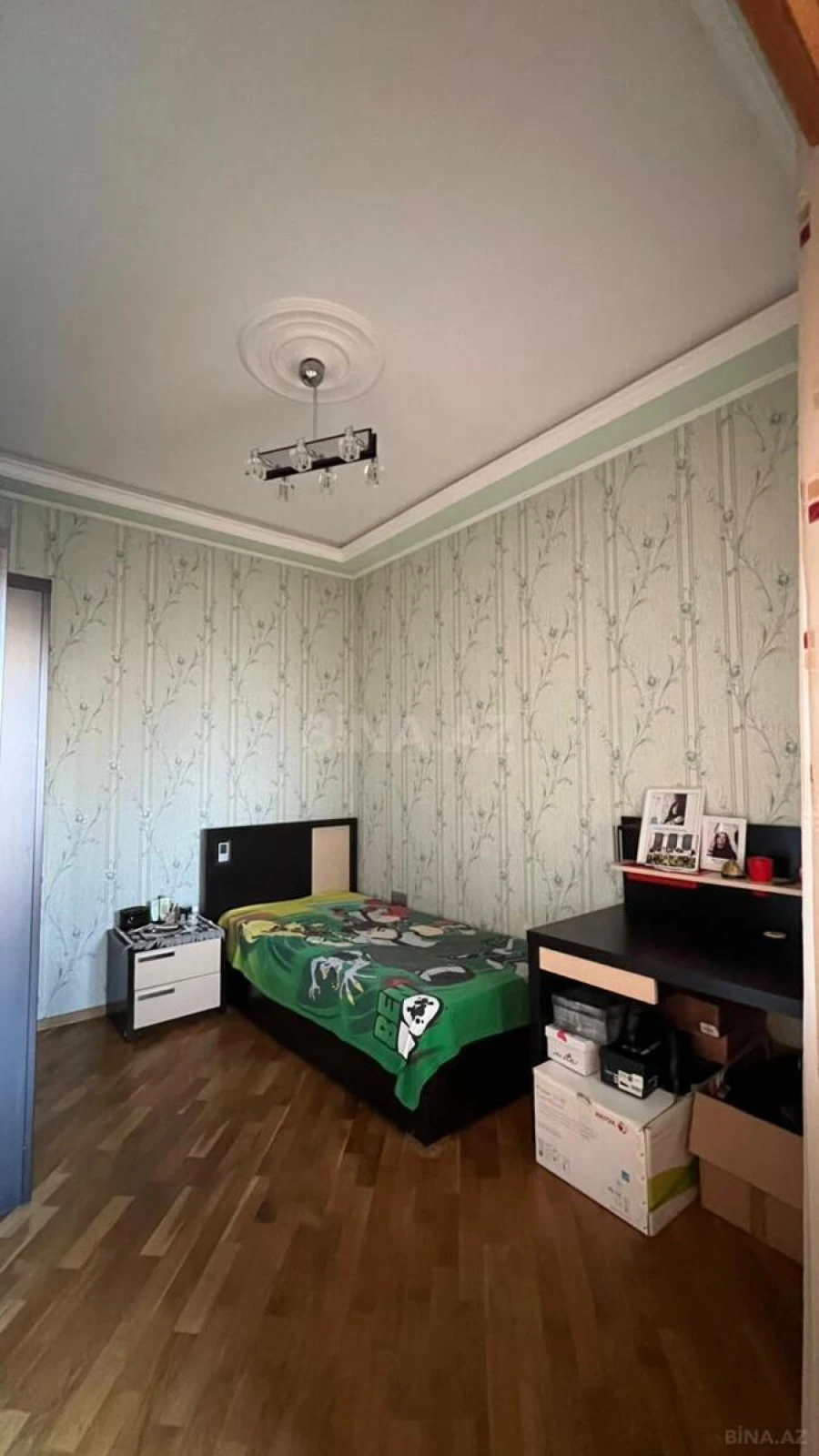 Satılır 5 otaqlı mənzil 190 m²