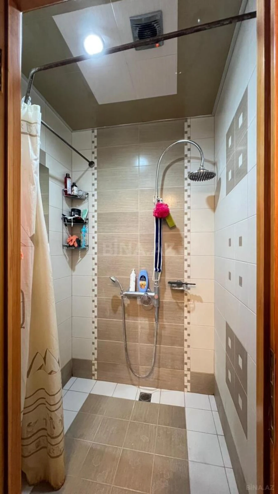 Satılır 5 otaqlı mənzil 190 m²