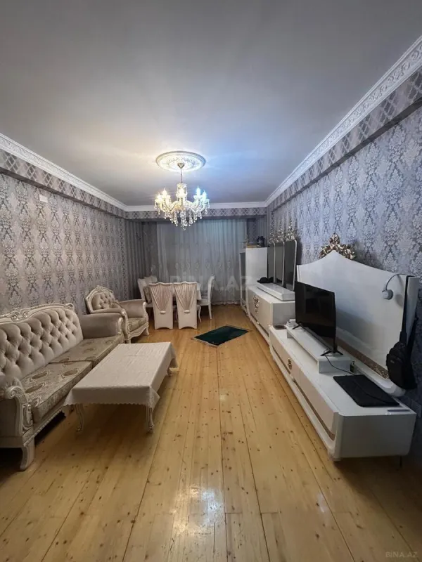 Satılır 3 otaqlı mənzil 126 m²