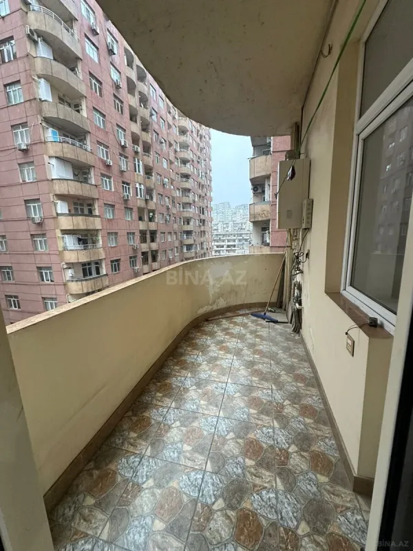 Satılır 3 otaqlı mənzil 126 m²