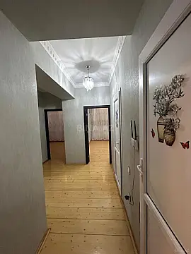 Satılır 3 otaqlı mənzil 126 m²