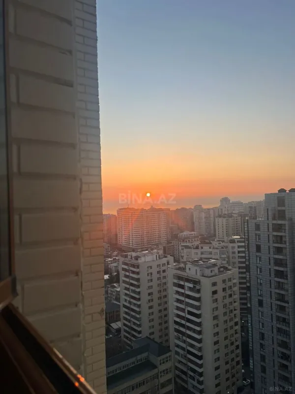 Satılır 2 otaqlı mənzil 92.9 m²