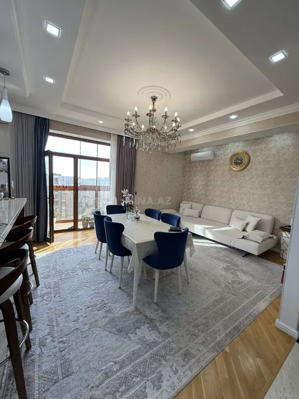 Satılır 2 otaqlı mənzil 92.9 m²