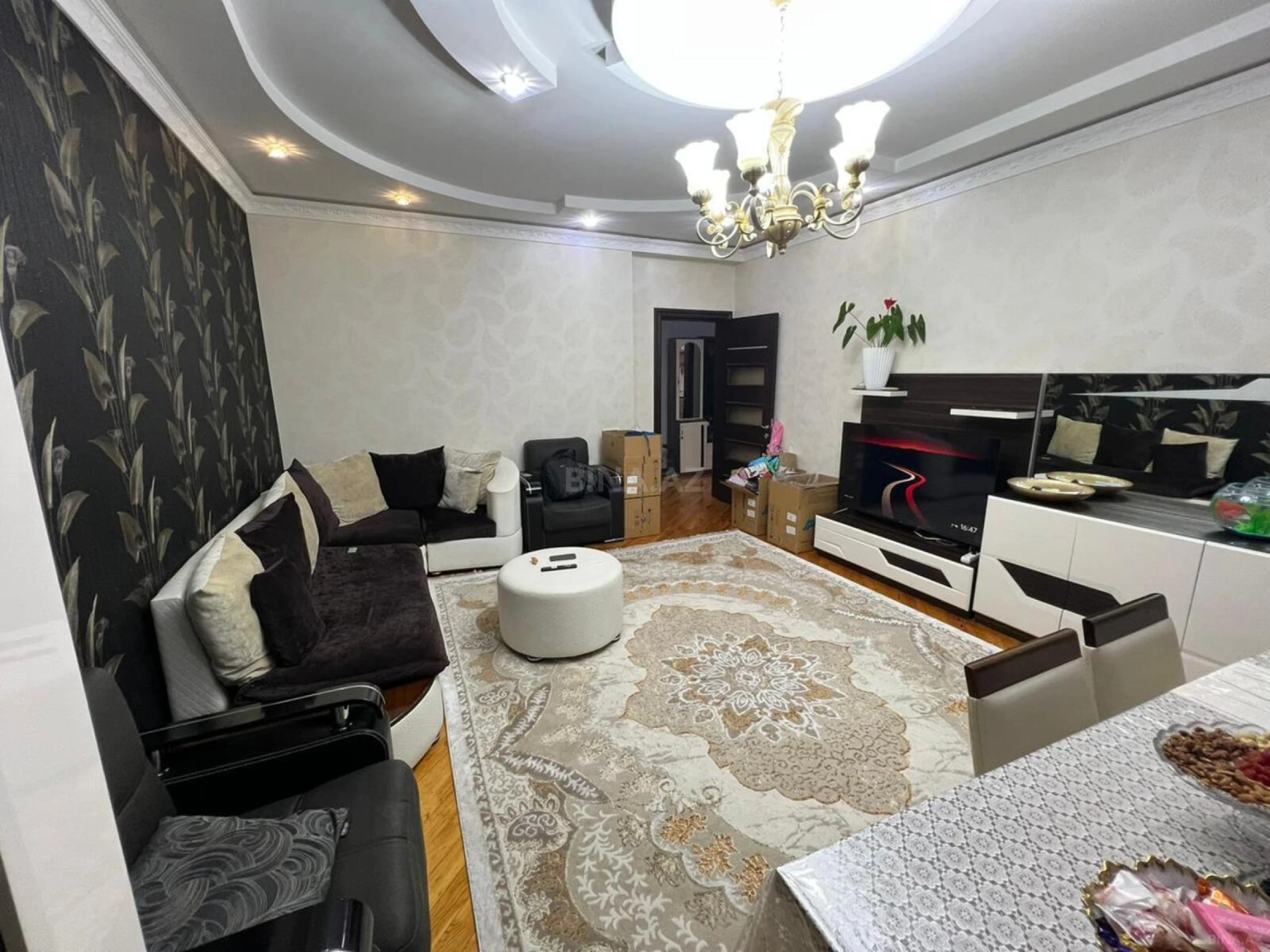 Satılır 3 otaqlı mənzil 120 m²