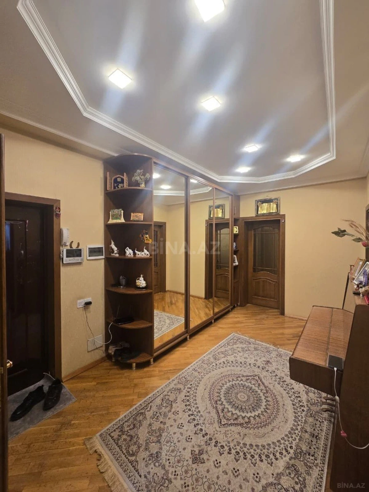 Satılır 3 otaqlı mənzil 88 m²