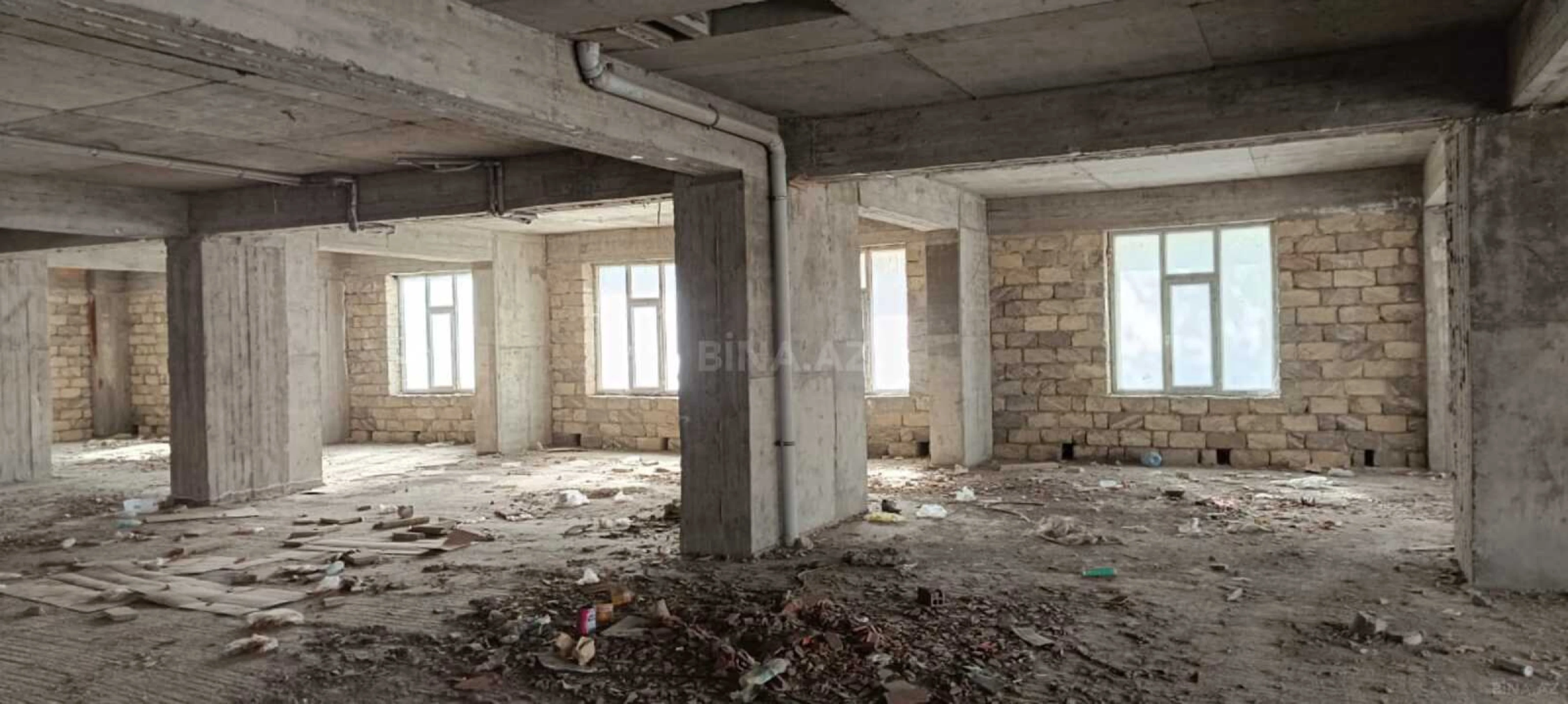 Satılır obyekt 650 m²