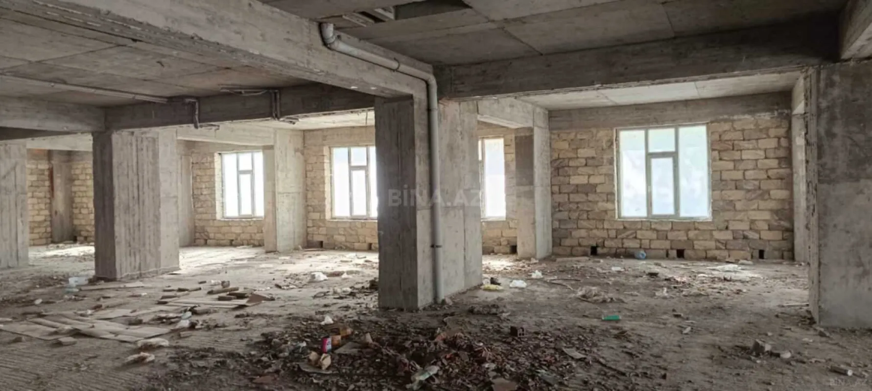 Satılır obyekt 650 m²