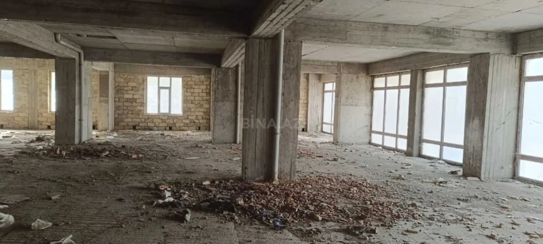 Satılır obyekt 650 m²