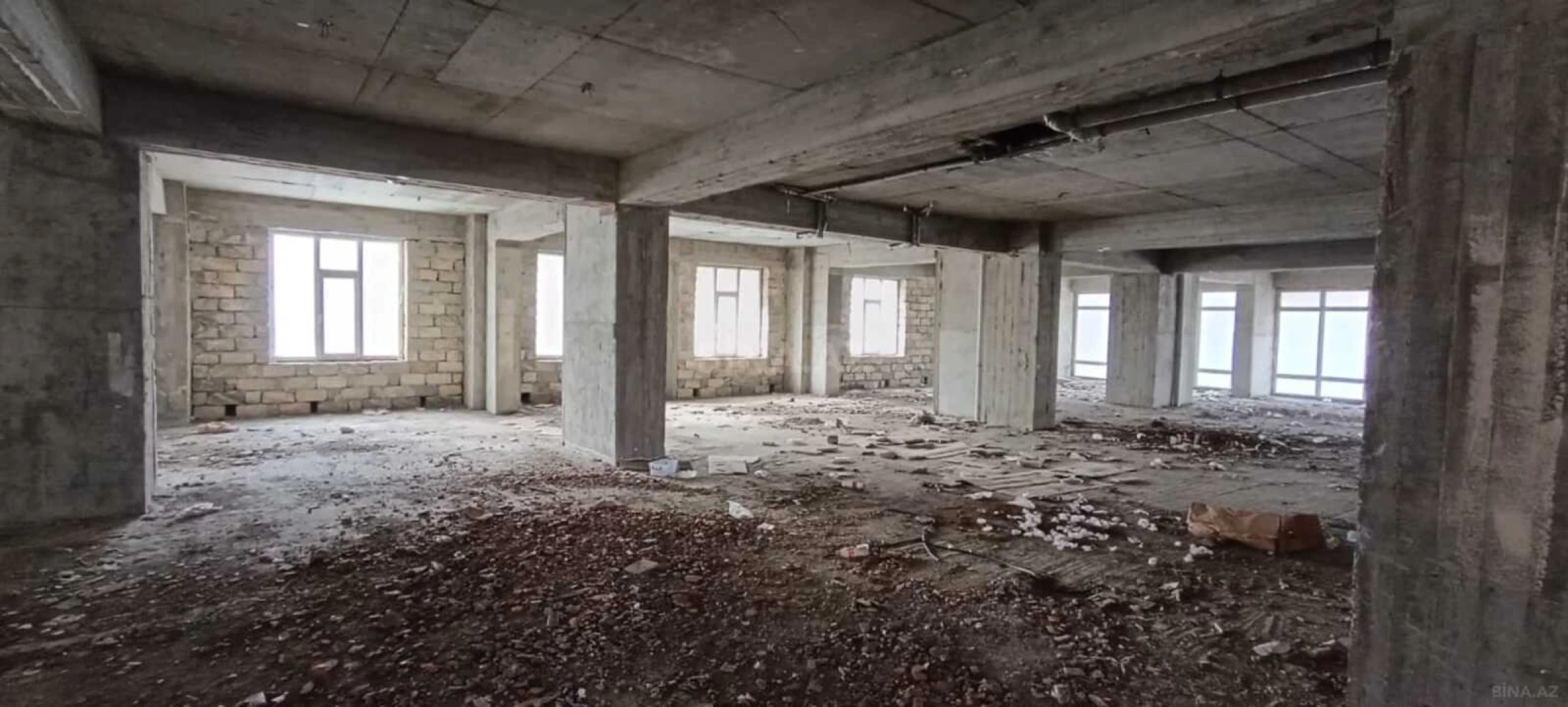 Satılır obyekt 650 m²