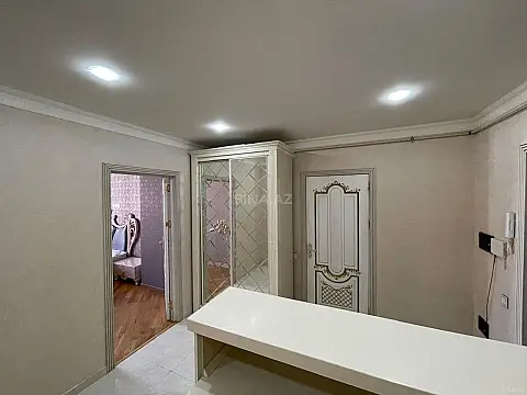 Kirayə verilir 2 otaqlı mənzil 90 m²