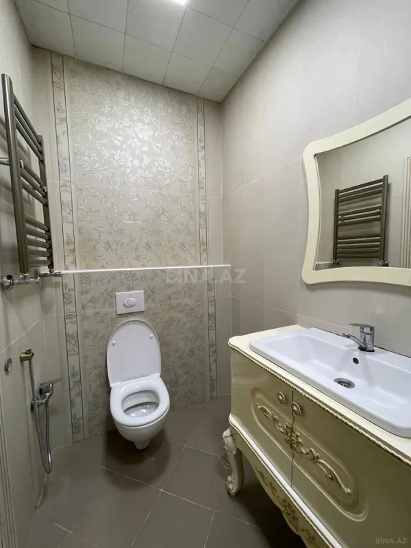 Kirayə verilir 2 otaqlı mənzil 90 m²