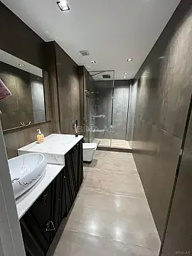 Kirayə verilir 2 otaqlı mənzil 80 m²
