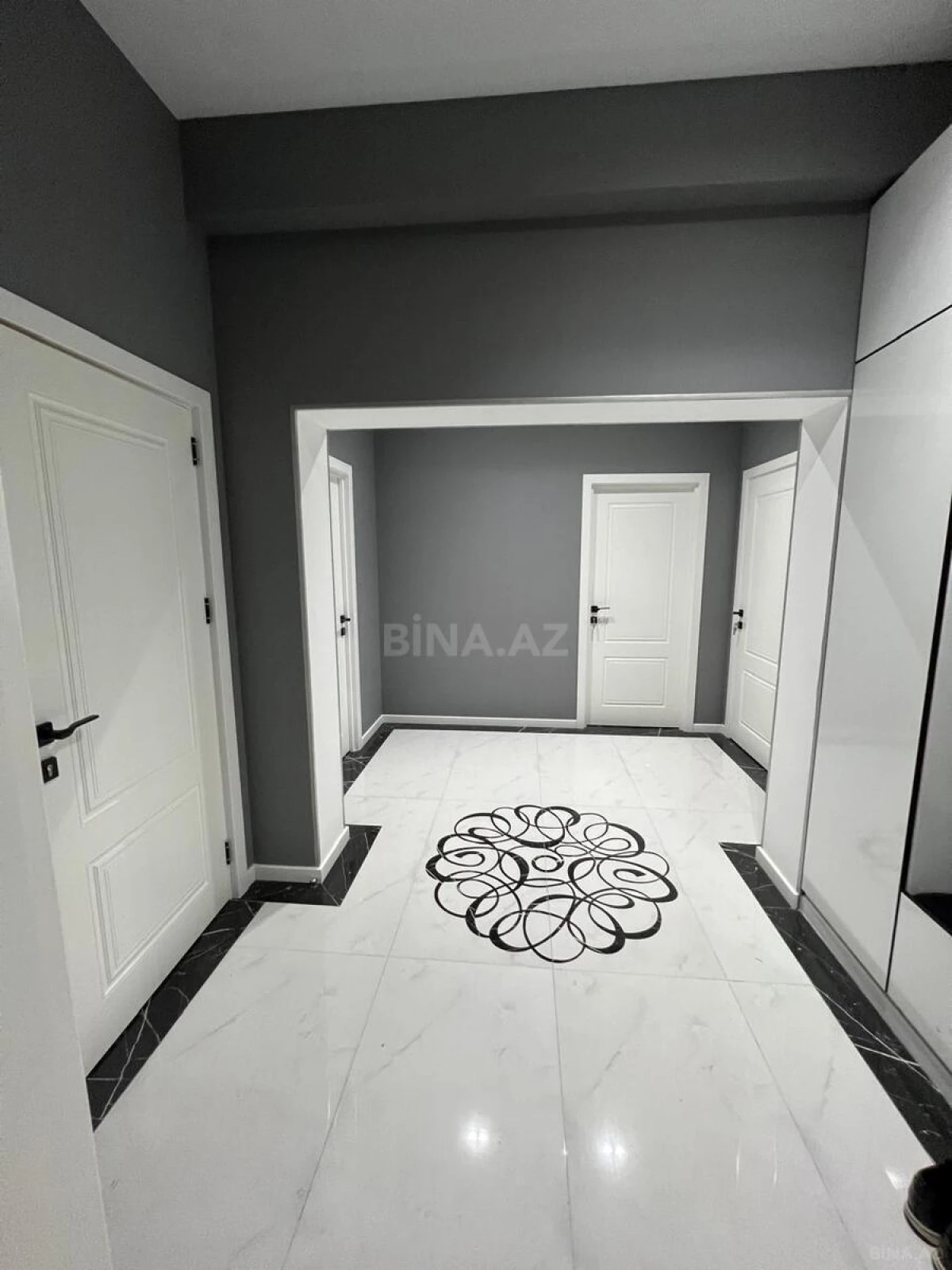 Kirayə verilir 2 otaqlı mənzil 80 m²
