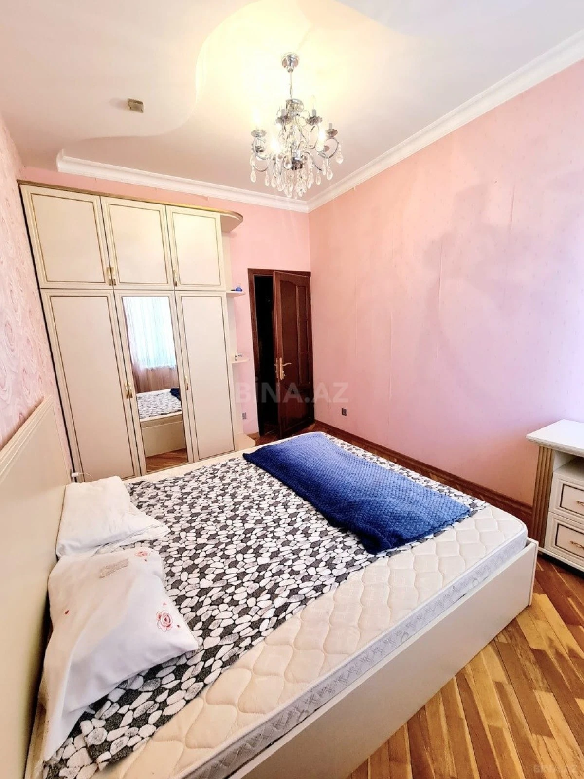 Satılır 3 otaqlı mənzil 87 m²