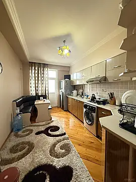 Satılır 2 otaqlı mənzil 88 m²