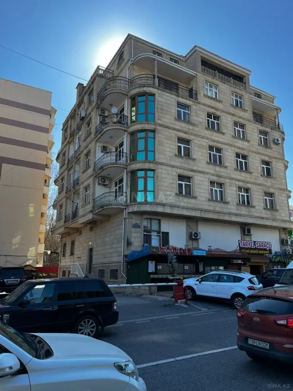 Satılır 3 otaqlı mənzil 110 m²