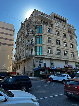Satılır 3 otaqlı mənzil 110 m²