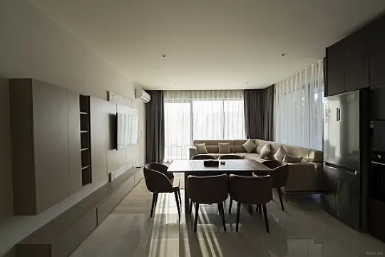 Satılır 3 otaqlı mənzil 149.2 m²