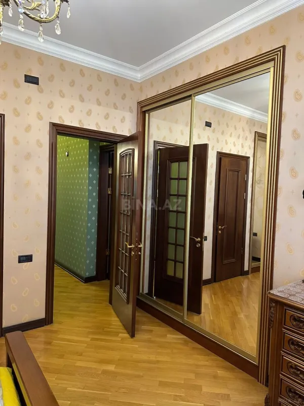 Kirayə verilir 3 otaqlı mənzil 98 m²