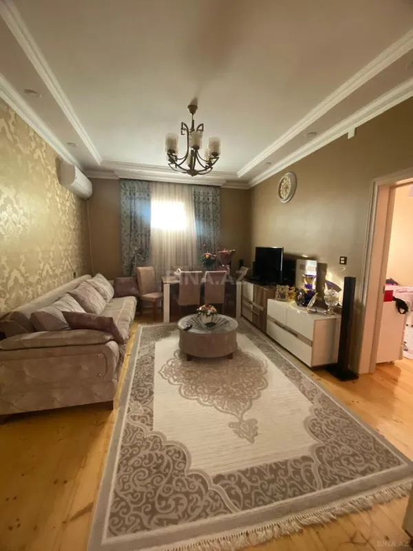 Satılır 3 otaqlı həyət evi 180 m²