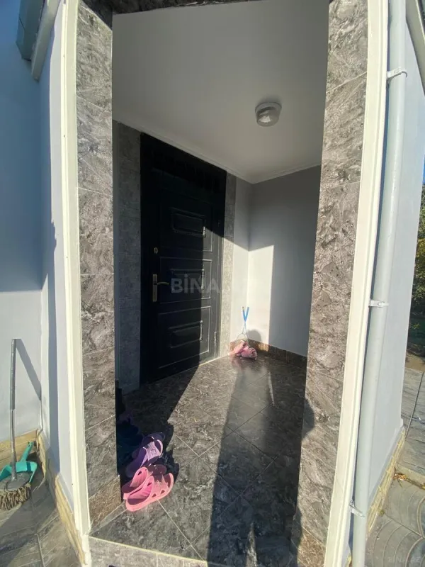 Satılır 3 otaqlı həyət evi 180 m²