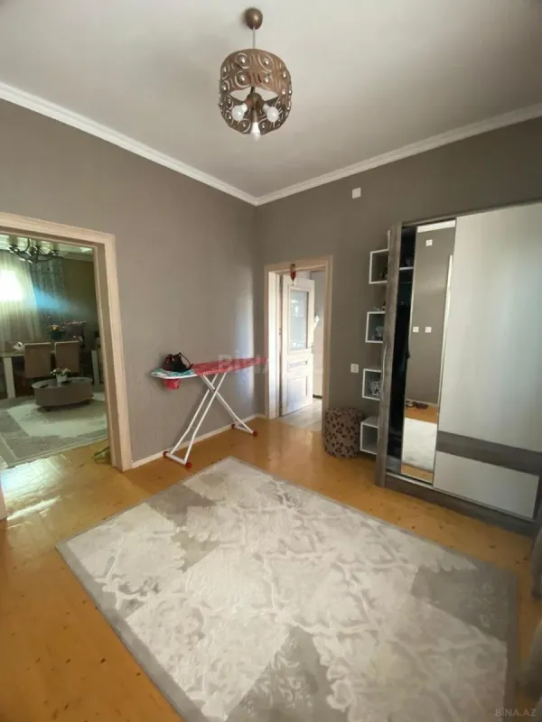 Satılır 3 otaqlı həyət evi 180 m²