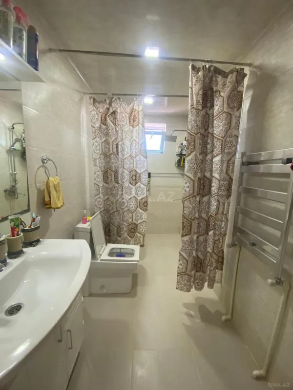 Satılır 3 otaqlı həyət evi 180 m²