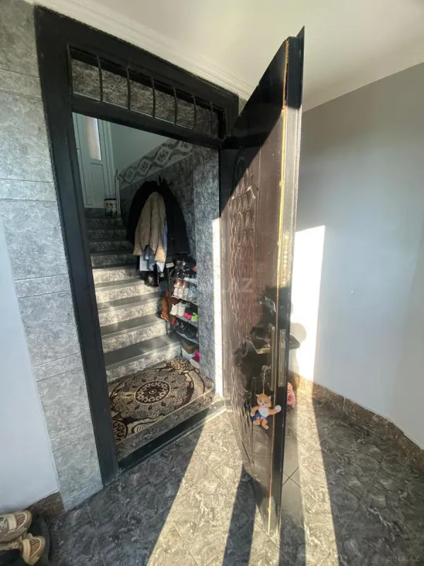 Satılır 3 otaqlı həyət evi 180 m²
