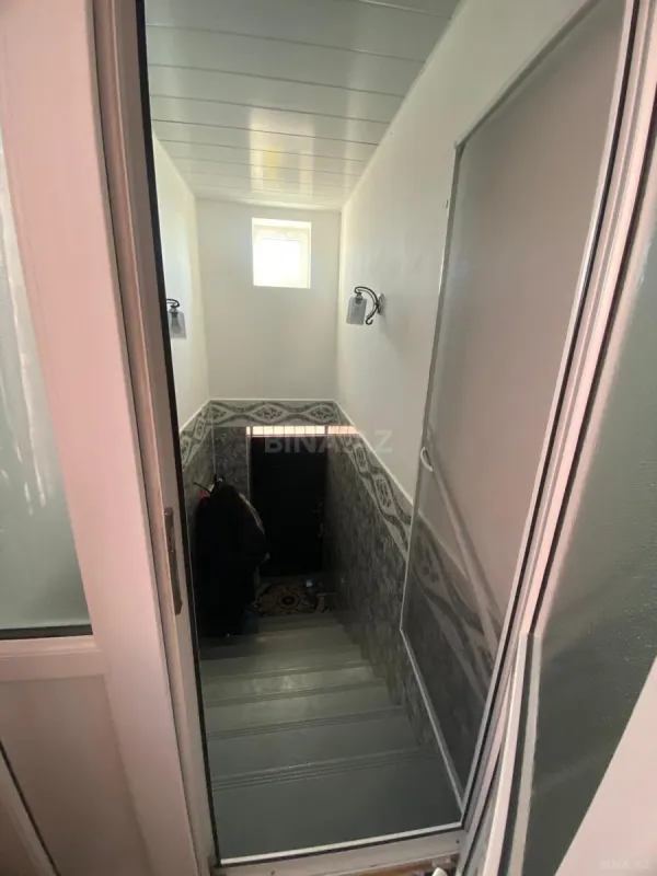 Satılır 3 otaqlı həyət evi 180 m²