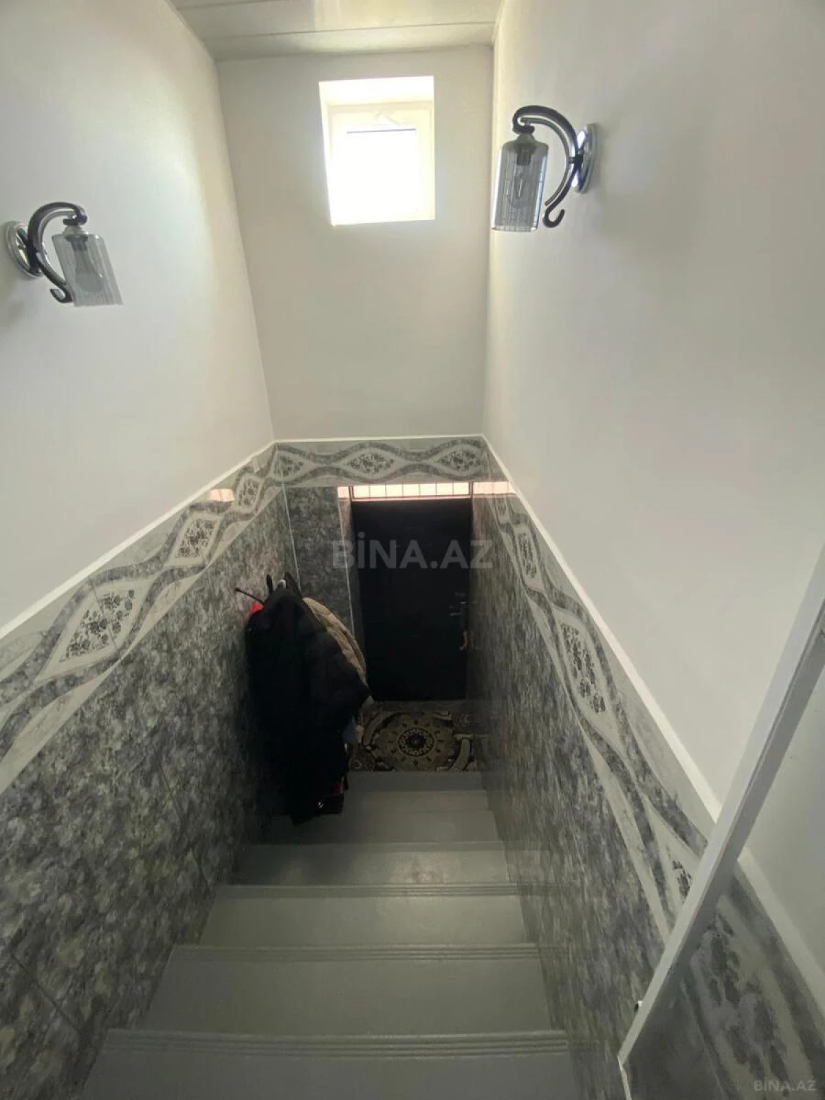 Satılır 3 otaqlı həyət evi 180 m²