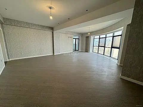 Satılır 4 otaqlı mənzil 253 m²
