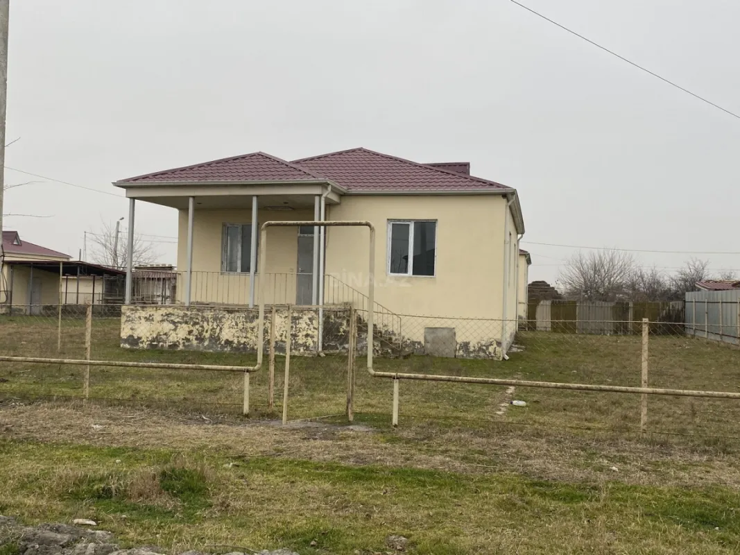 Satılır 3 otaqlı həyət evi 81 m²