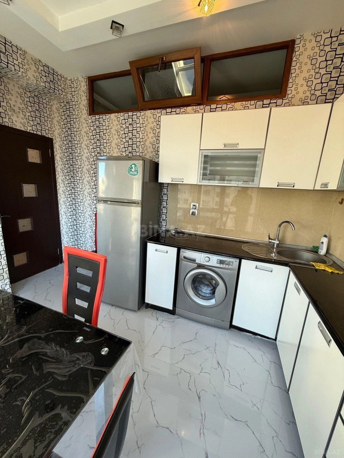 Kirayə verilir 2 otaqlı mənzil 67 m²