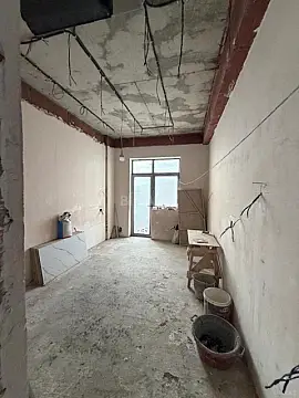 Satılır 4 otaqlı mənzil 147 m²