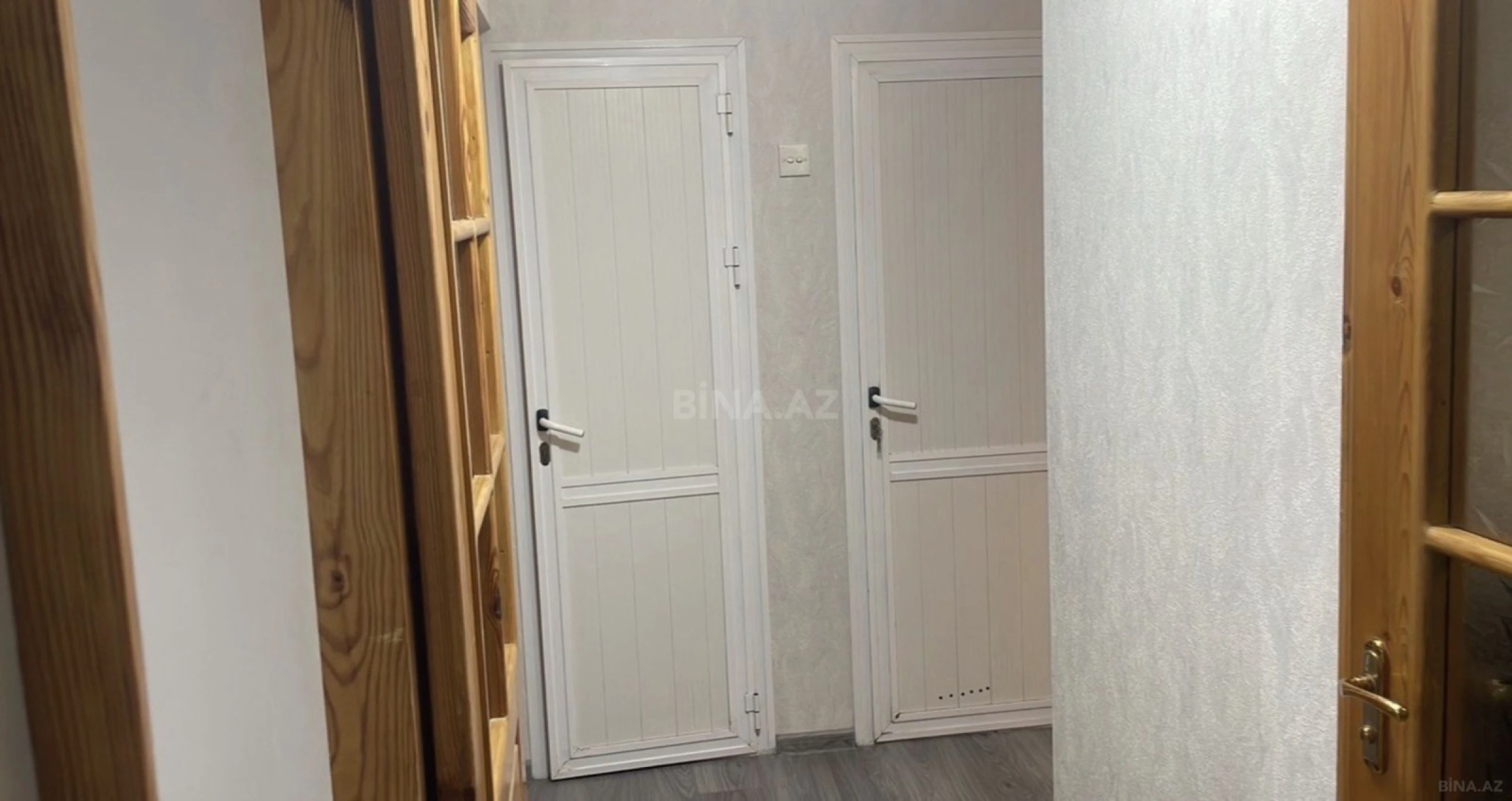 Satılır 3 otaqlı ofis 60 m²