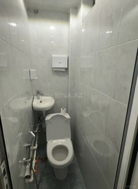 Satılır 3 otaqlı ofis 60 m²