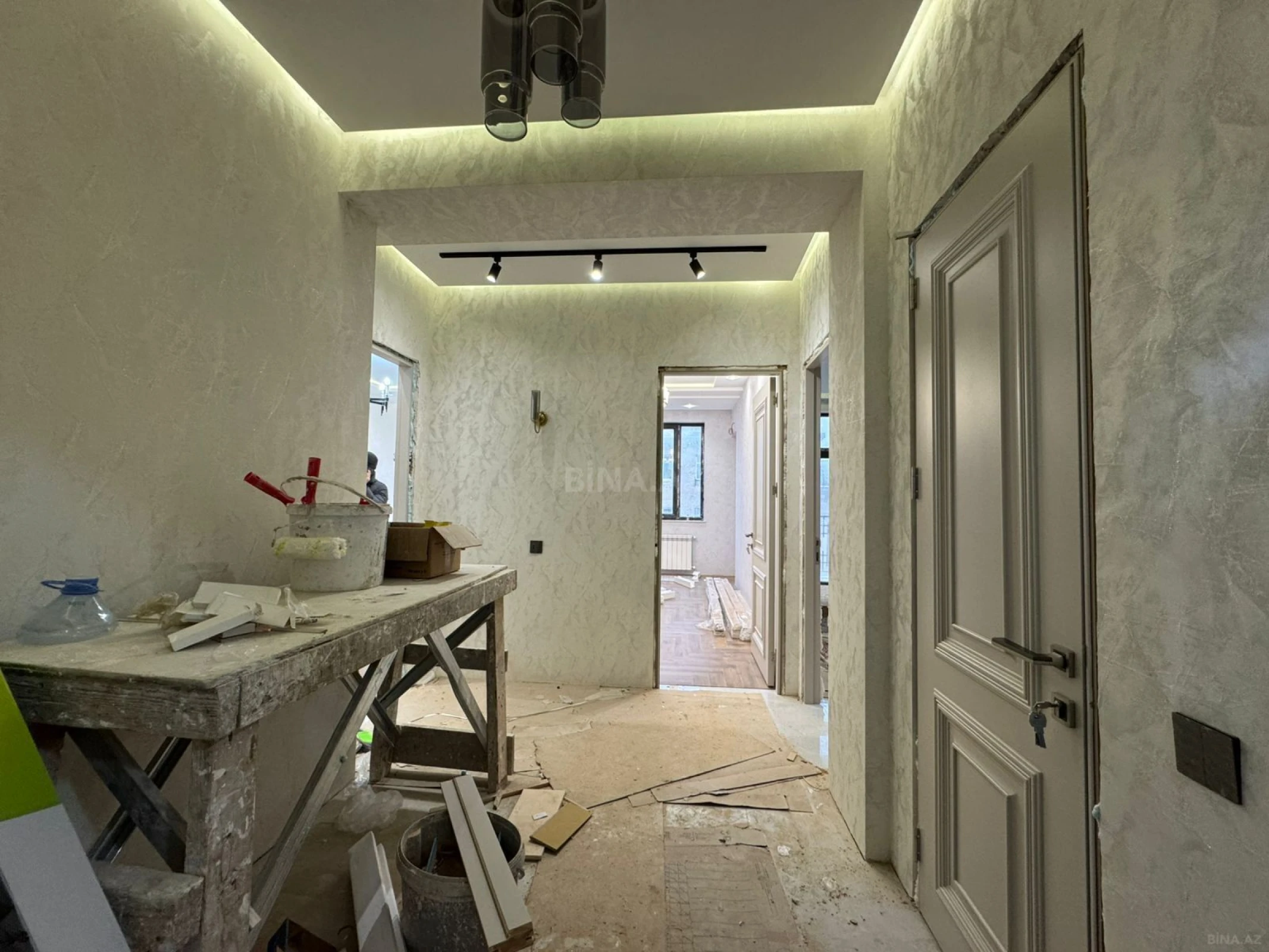 Satılır 2 otaqlı mənzil 65 m²