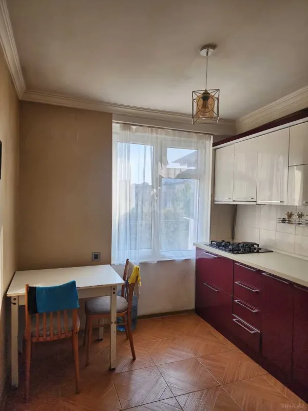 Kirayə verilir 2 otaqlı mənzil 60 m²