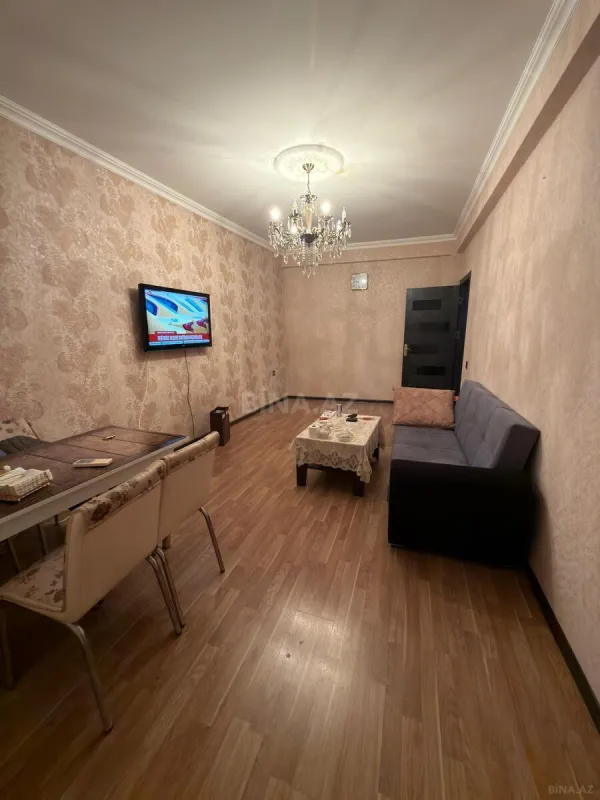 Kirayə verilir 2 otaqlı mənzil 55 m²