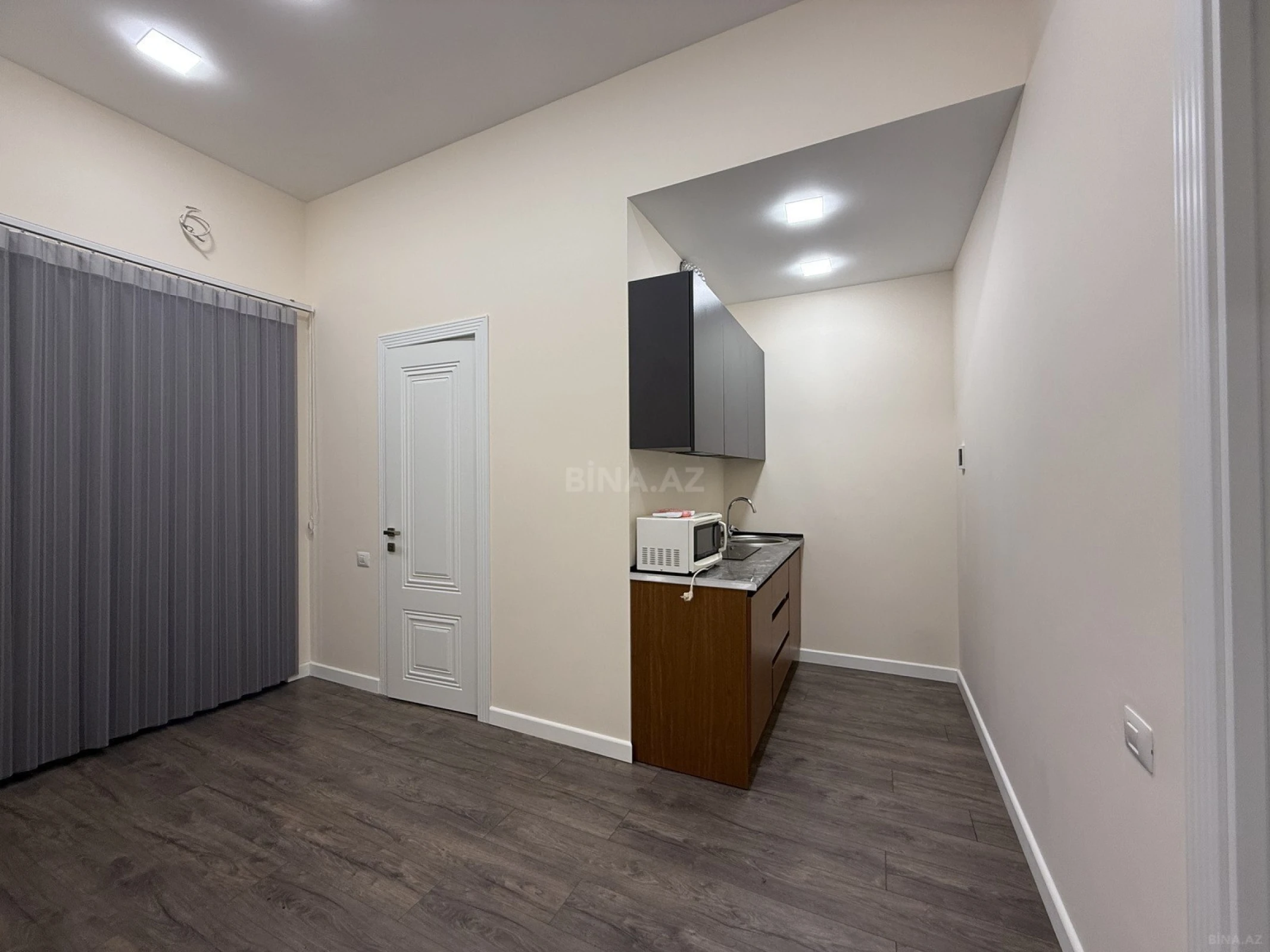 Kirayə verilir 4 otaqlı ofis 75 m²