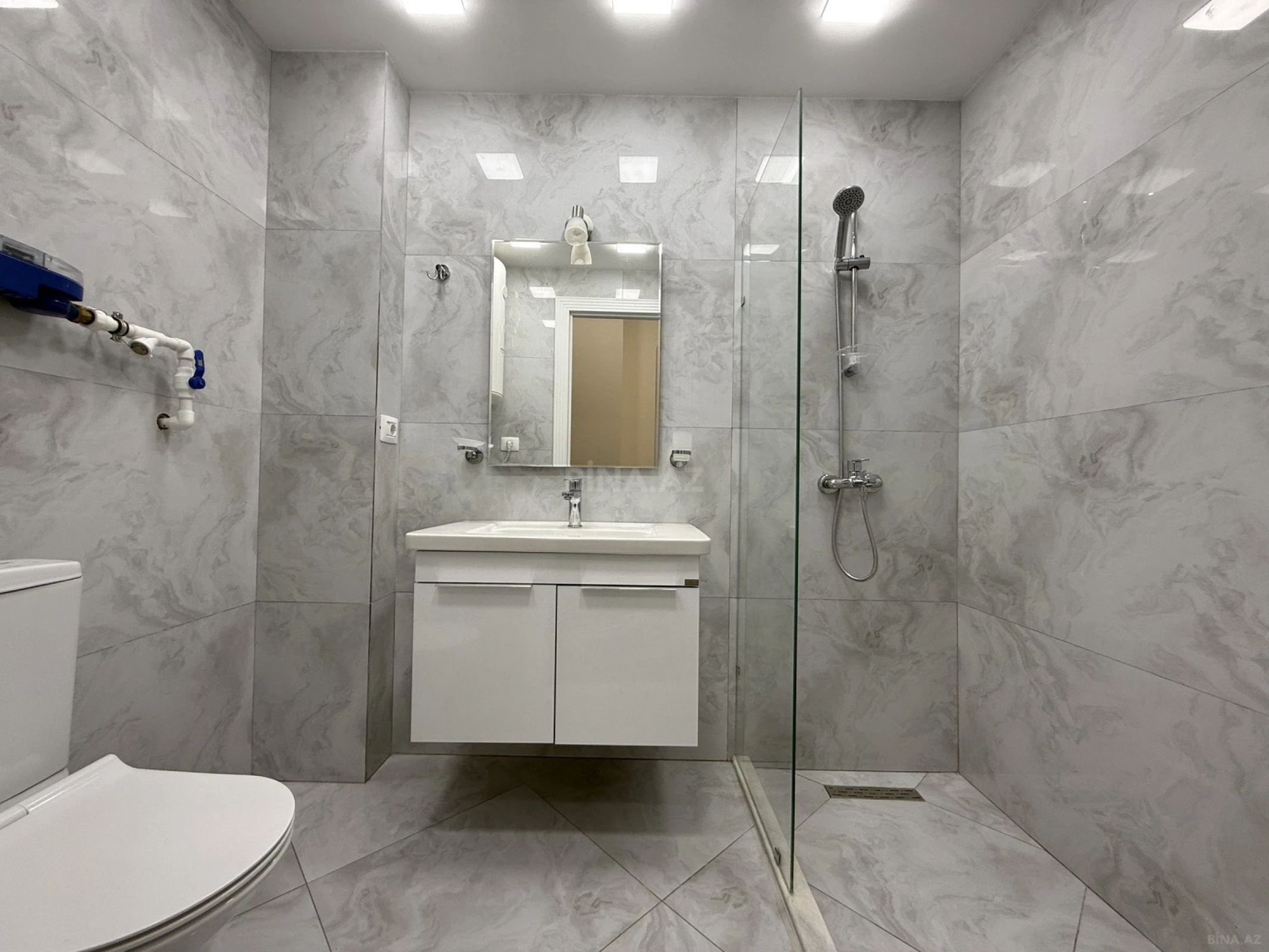 Kirayə verilir 4 otaqlı ofis 75 m²