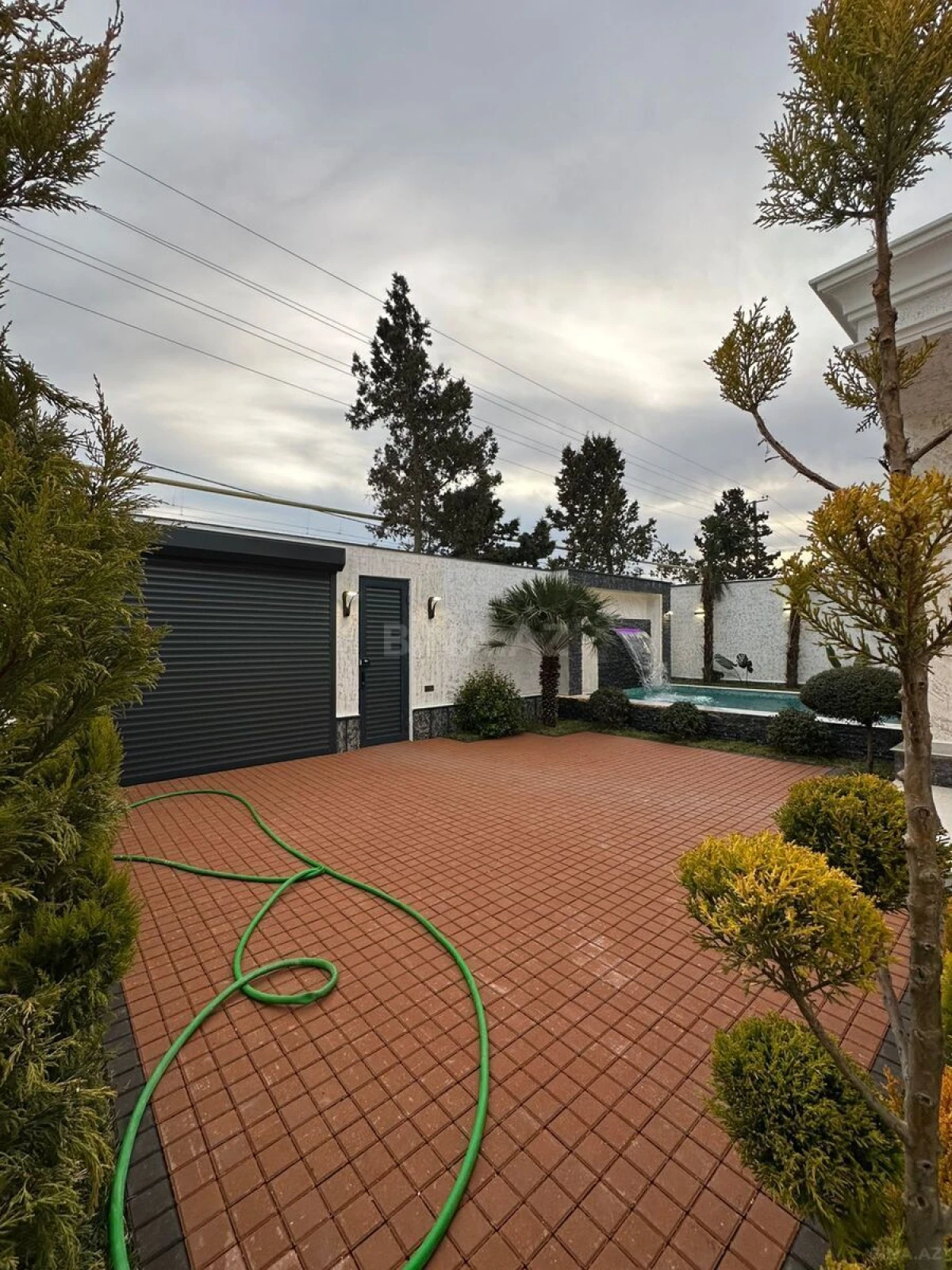 Satılır 4 otaqlı həyət evi 150 m²