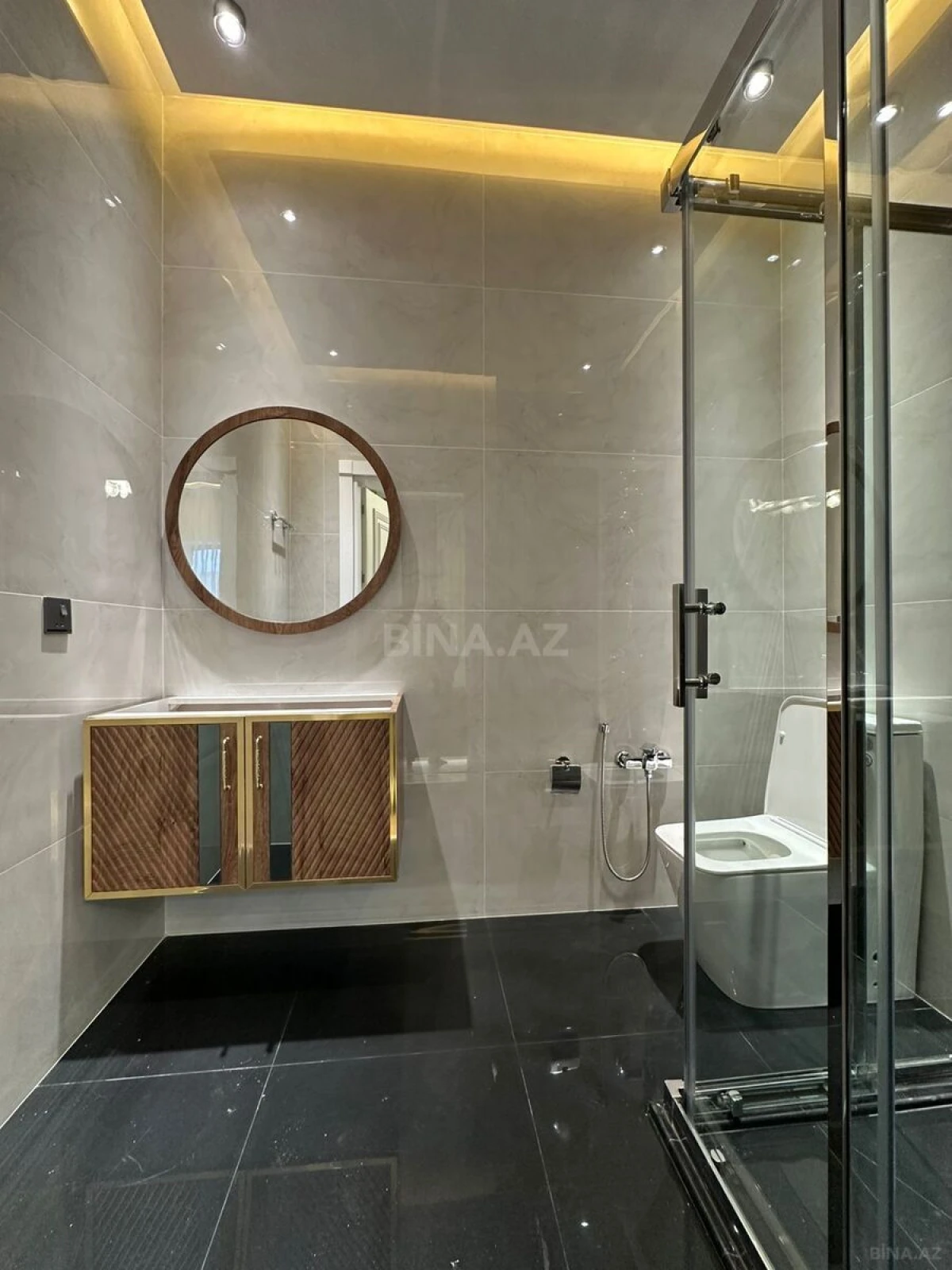 Satılır 4 otaqlı həyət evi 150 m²