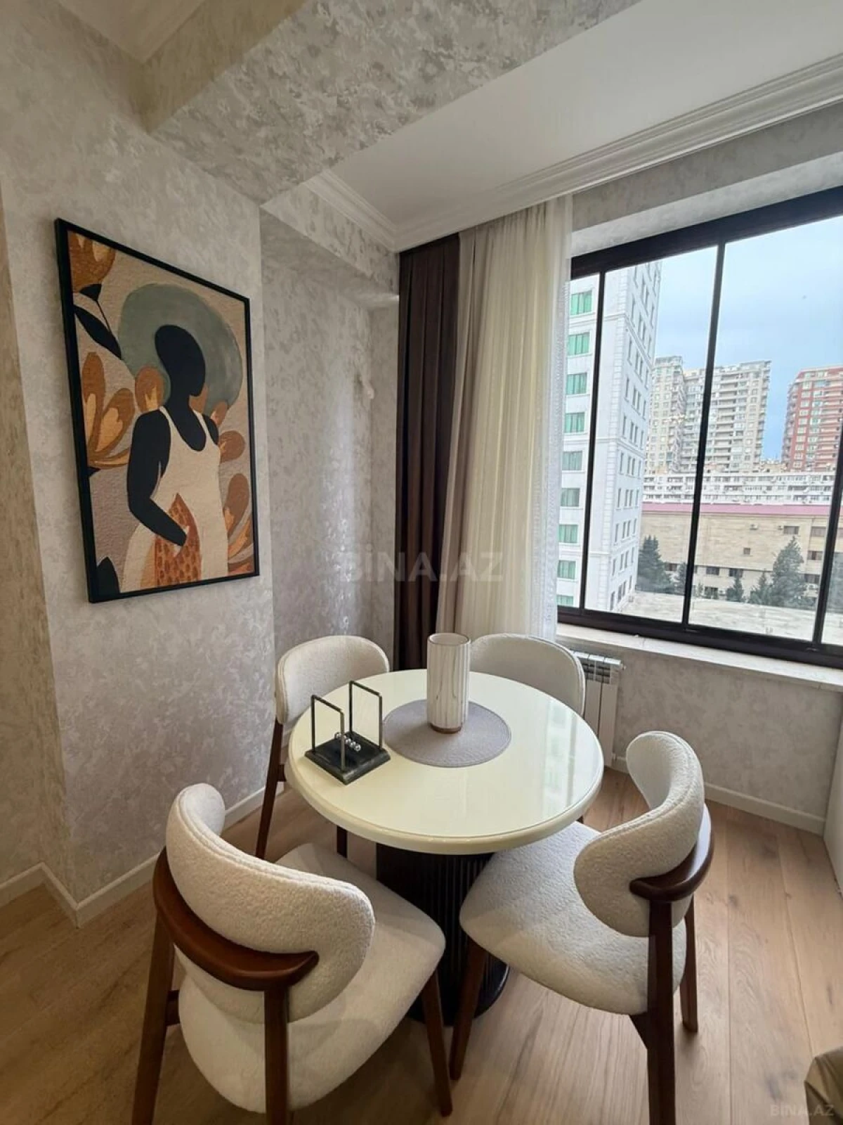 Kirayə verilir 2 otaqlı mənzil 60 m²