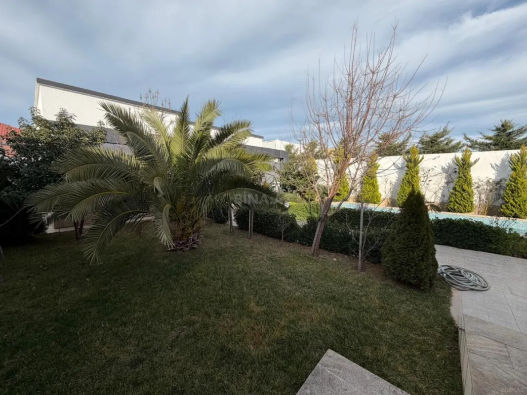 Satılır 5 otaqlı həyət evi 171 m²